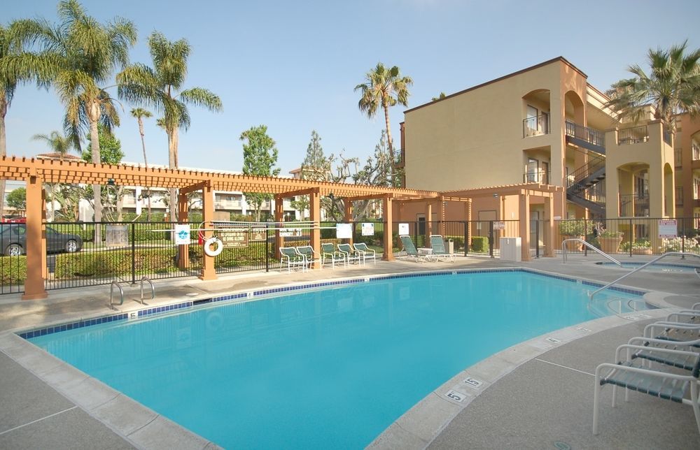 Courtyard Irvine John Wayne Airport/Orange County Hotel Eksteriør billede